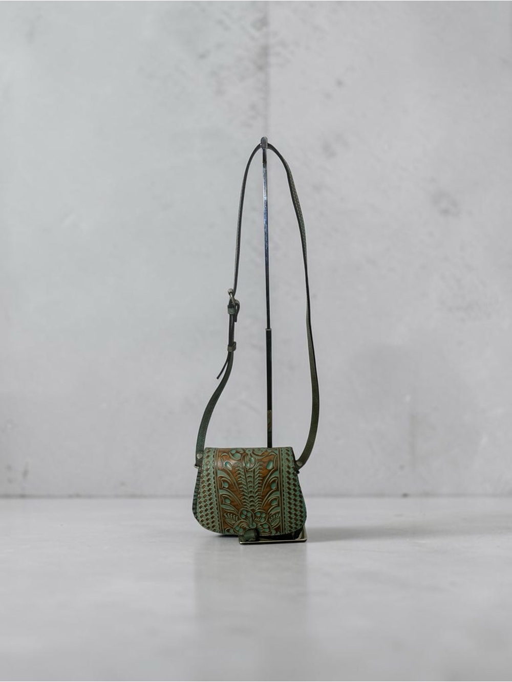 Patricia Nash Finch Crossbody Bag Tooled Turquoise Leather Saddle Purse - Picture 2 of 7